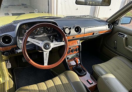 Mercedes-Benz 280 W123 280c Coupé