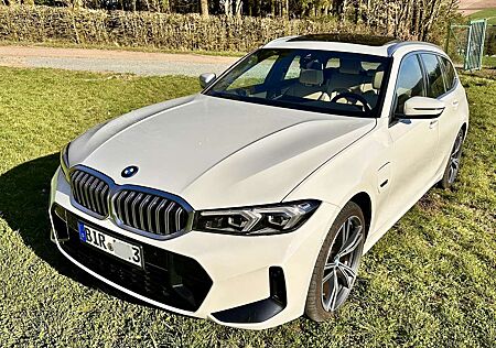 BMW 320e 320 Touring Aut. M Sport