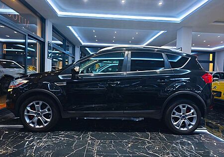 Ford Kuga Titanium NAVI LEDER AHK 4x4