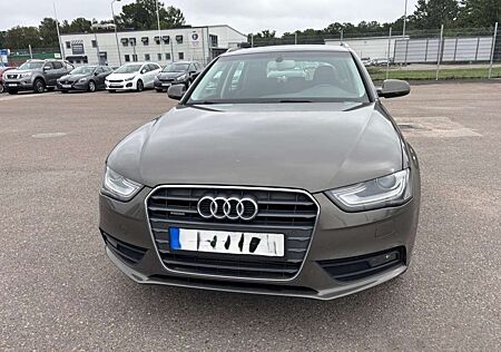 Audi A4 2.0 TDI DPF quattro