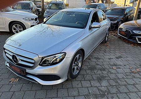 Mercedes-Benz E 220 E Limousine d