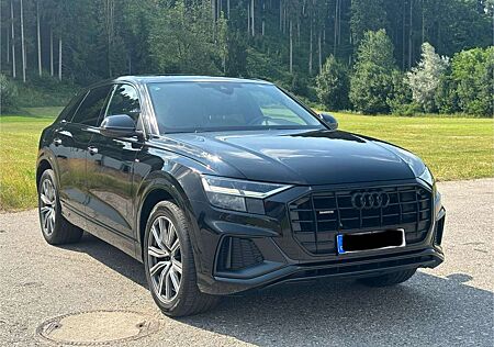 Audi Q8 50 TDI quattro /S-Line /Panoram-Dach /Matrix