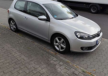 VW Golf Volkswagen 1.6 TDI DPF BlueMotion Technology Team