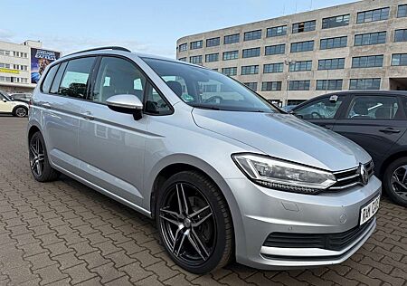 VW Touran Volkswagen 2.0TDI DSG Comfortline/7Sitze/19Zoll