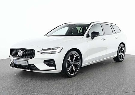 Volvo V60 B4 Benzin Plus Dark 19"+PANO+VOLL-LED+360°