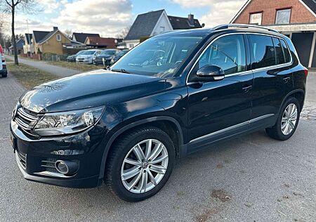 VW Tiguan Volkswagen /Leder/Pano/AHK/Tüv Neu