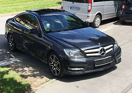 Mercedes-Benz C 200 AMG Plus+Bi Xenon/Navi/Pano/Tempo/PDC/Top gepflegt