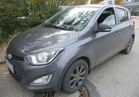 Hyundai i20 Trend AHK Sitzhiezung Alu HU 02/2025