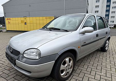 Opel Corsa 16V Edition 2000