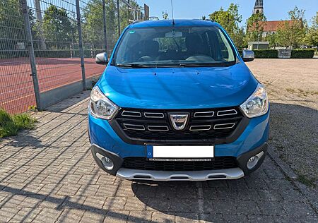 Dacia Lodgy Blue dCi 115 Stepway (7-Sitzer)
