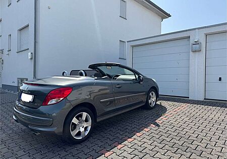 Peugeot 207 CC Cabrio Top Gepflegt