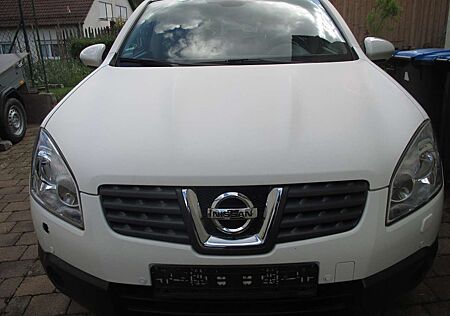 Nissan Qashqai 2.0 dCi 4 x 4 DPF Aut. tekna