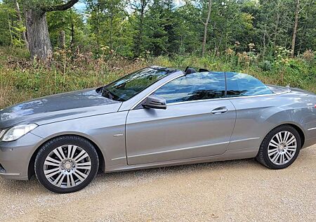 Mercedes-Benz E 250 CGI Cabrio BlueEFFICIENCY Automatik Elegance