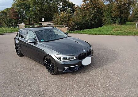 BMW 120i 120 Sport-Autom. Urban Line