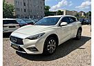 Infiniti Q30 1.5d FWD Automatik*Euro6*Top*