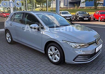 VW Golf Volkswagen VIII Lim. Life eTSI DSG PDC SHZ LED