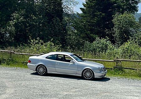 Mercedes-Benz CLK 230 Coupe Kompressor Elegance