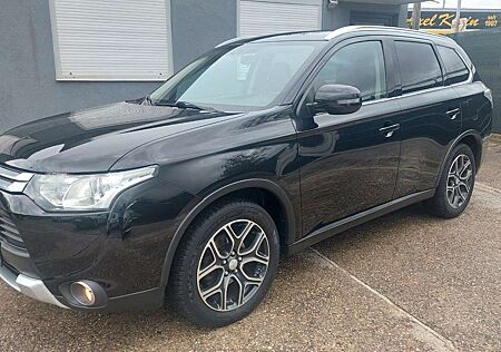 Mitsubishi Outlander Kollektion+ 4WD/Navi/Kamera