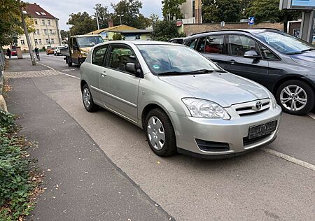Toyota Corolla Fließheck 3-Türer 1.4 VVT-i Luna