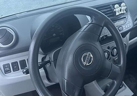 Nissan Pixo