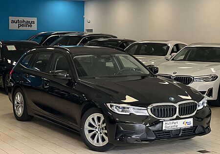 BMW 320 d xDrive Aut/HUD/Laser/AHK/SportSitze/ParkAss