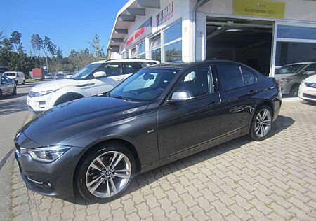 BMW 320d 320 xDrive Sport Line -Scheckheftgepflegt bei