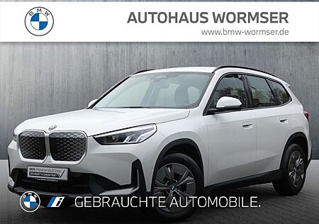 BMW iX1 eDrive20 DAB Parkassistent AHK Shz