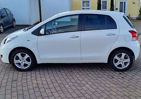 Toyota Yaris 1.33 VVT-i Edition aus 1.Hand mit 42.952 KM