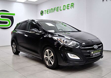 Hyundai i30 cw YES! / KAMERA / SHZ / KEYLESS