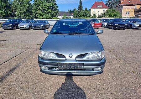 Renault Megane 1.6 RXE