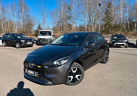 Mazda 2 Lim. Center-Line 1.5L 90PS 6MT