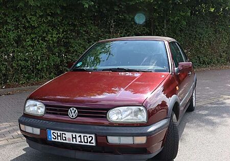 VW Golf Cabriolet Volkswagen Cabrio 1.8