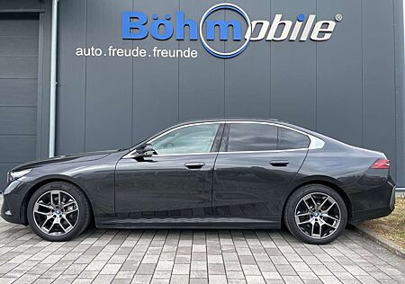 BMW i5 eDrive40/AC Professional/HUD/Travel/IonicGlow