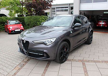 Alfa Romeo Stelvio Quadrifoglio Q4 PANODACH/AKRAPOVIC