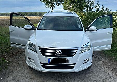 VW Tiguan Volkswagen LESEN! ALLES NEU! 2.0 TSI 4Motion R-Line