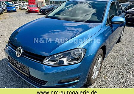VW Golf Volkswagen VII Lim. Trendline BMT*Navi*PDC*SHZG*