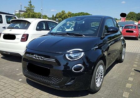 Fiat 500 e Action 70 kW 23,8 kWh - 6 x Klima Fenster el.