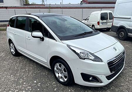 Peugeot 5008 Active 1.2 e-THP 130*HUD/AHK/PANO/NAV/KAM
