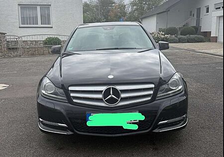 Mercedes-Benz C 180 (BlueEFFICIENCY) 7G-TRONIC Avantgarde