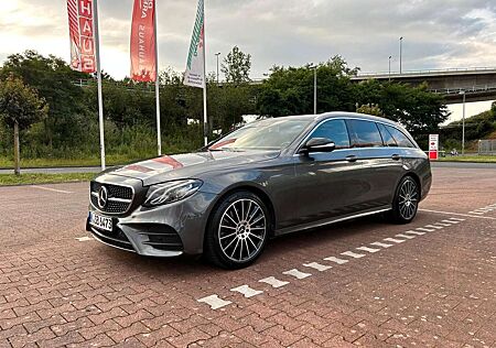 Mercedes-Benz E 200 AMG Optik T 9G-TRONIC