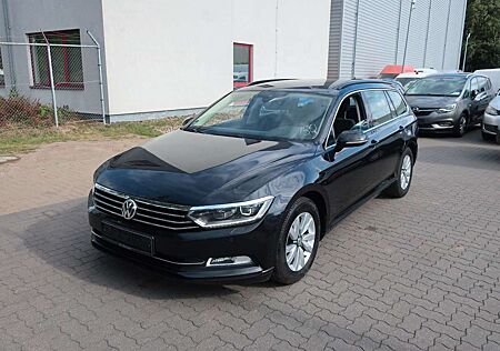 VW Passat Variant Volkswagen Passat 1. Hand / Sitzheizung / Klima /DSG/FN:150