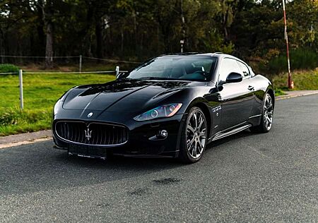 Maserati GranTurismo S*M- Scheckheft*Alcantar