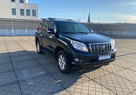 Toyota Land Cruiser 3.0 D-4D AutomatikLeder VOLL