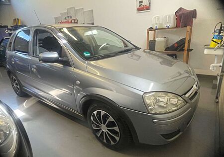 Opel Corsa C Edition 1.2 16 V NEUWERTIG!! KLIMA 5 TRG