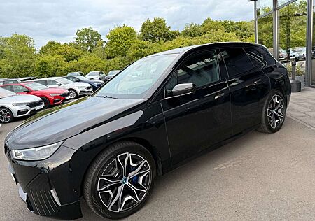 BMW iX 40 xDrive Sport 22" Alu AHK Harmann/Kar. DAP