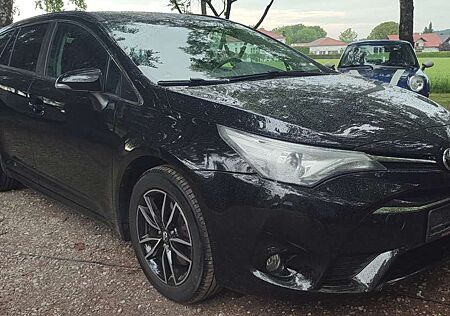 Toyota Avensis Business Edition GARANTIE TÜV NEU