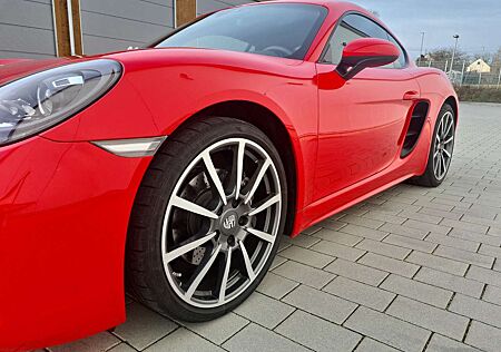 Porsche Cayman 718 PDK