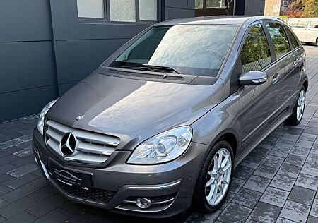 Mercedes-Benz B 180 Sportpaket Automatik Klima SHZ AHK