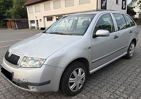 Skoda Fabia Kombi 1.4 Elegance TÜV 5/27 KLIMA SITZHEIZUNG PDC