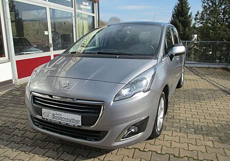 Peugeot 5008 Active+Panorama+AHK+Navi+1.HD